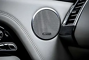 Used 2019 Land Rover Range Rover Vogue Santorini Black - Interior and Exterior details 14