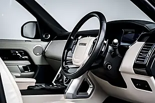 Used 2019 Land Rover Range Rover Vogue Santorini Black - Interior and Exterior details 9
