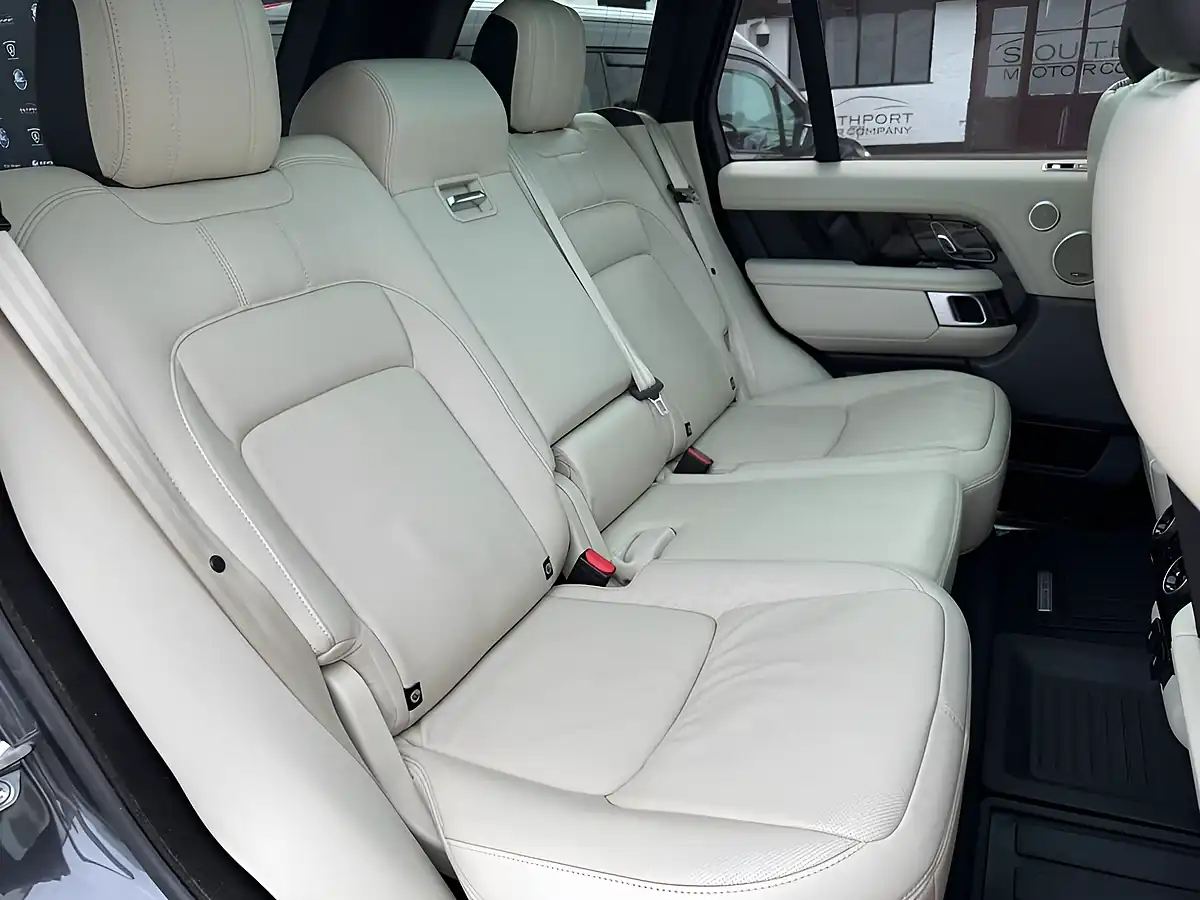 Used 2019 Land Rover Range Rover Vogue Se Carpathian Grey - Interior and Exterior details 19