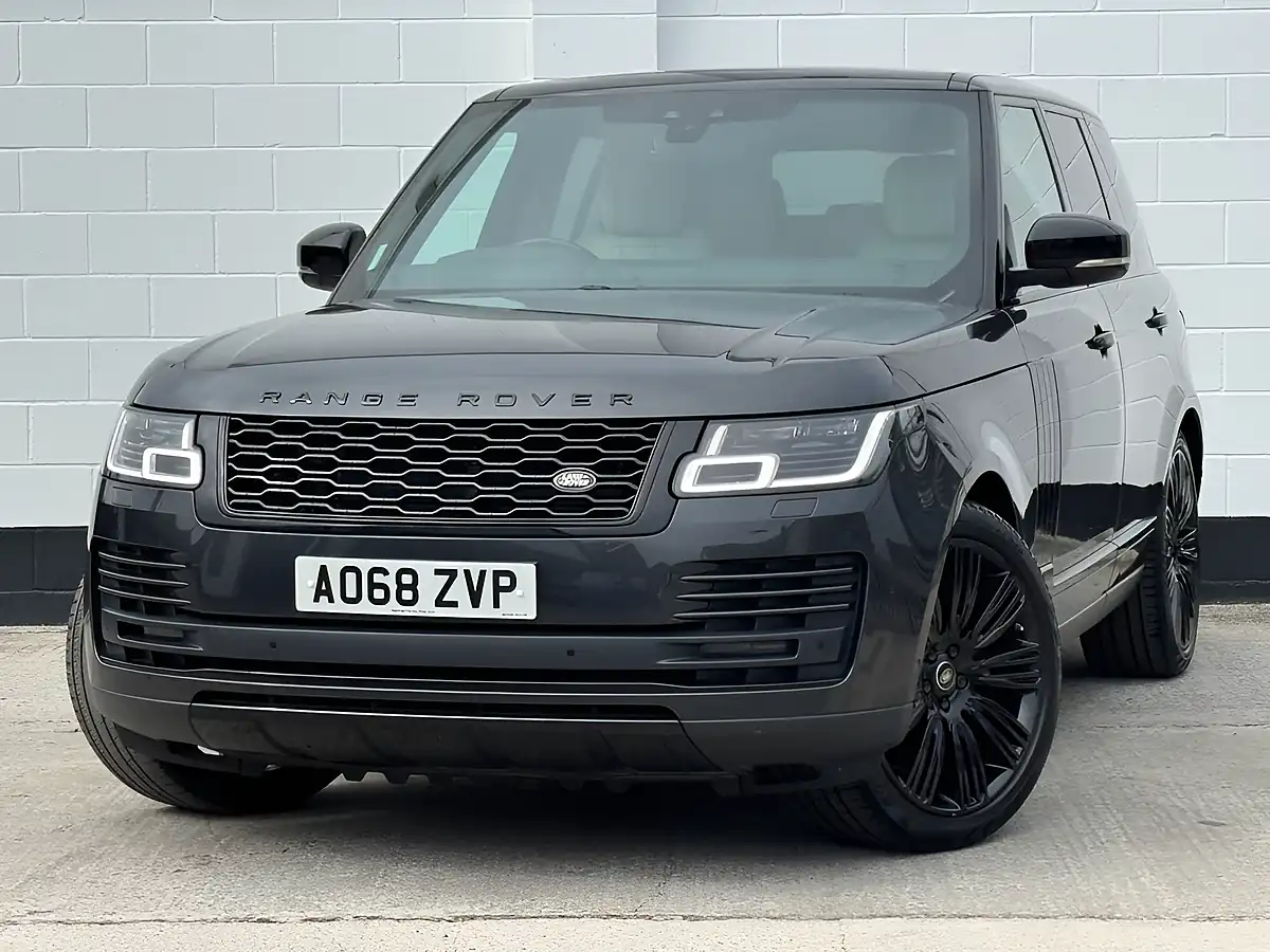 Used 2019 Land Rover Range Rover Vogue Se Carpathian Grey - Interior and Exterior details 5