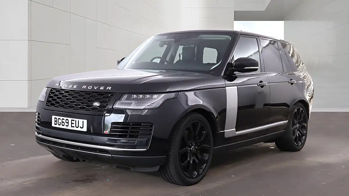 Used 2019 Land Rover Range Rover Vogue Se Santorini Black - Interior and Exterior details 10