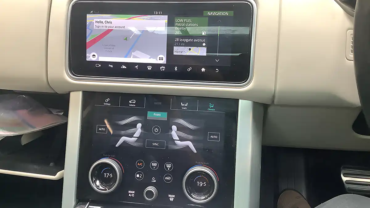 Used 2019 Land Rover Range Rover Vogue Se Santorini Black - Interior and Exterior details 20