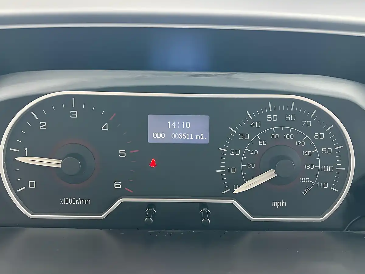 Used 2019 Ldv V80 Chassis Cab White - Interior and Exterior details 5
