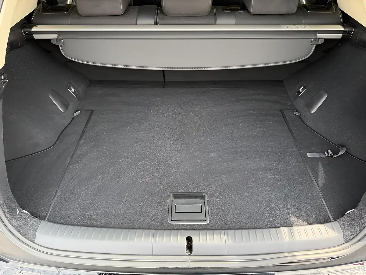 Used 2019 Lexus Ct Black - Interior and Exterior details 15