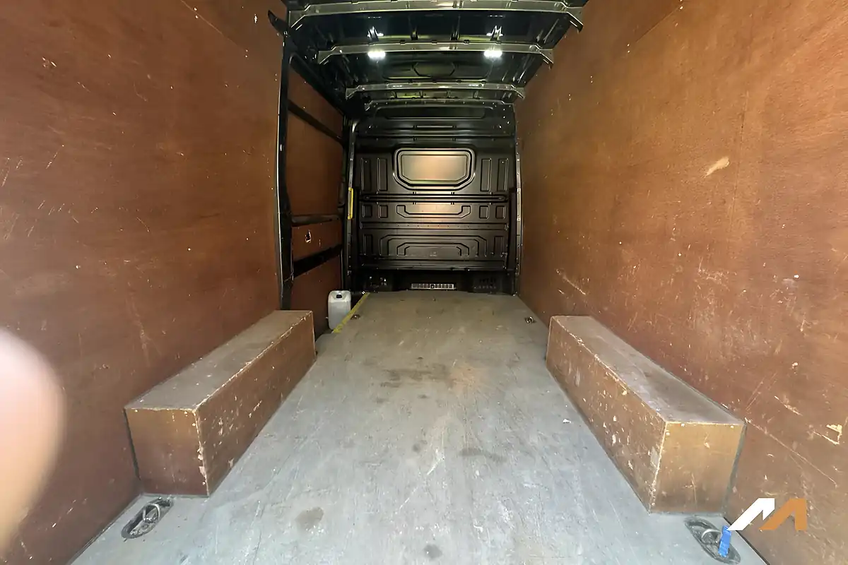 Used 2019 Man Tge Panel Van Standard Medium Roof Grey - Interior and Exterior details 11