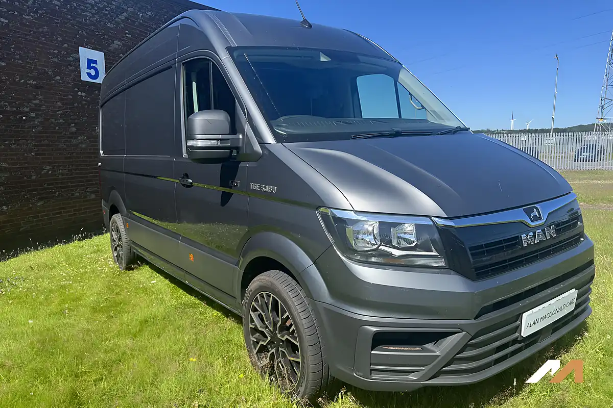 Used 2019 Man Tge Panel Van Standard Medium Roof Grey - Interior and Exterior details 14