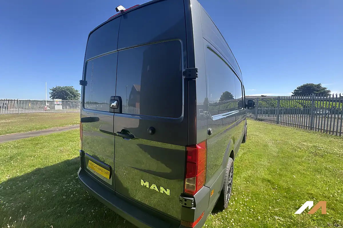 Used 2019 Man Tge Panel Van Standard Medium Roof Grey - Interior and Exterior details 15