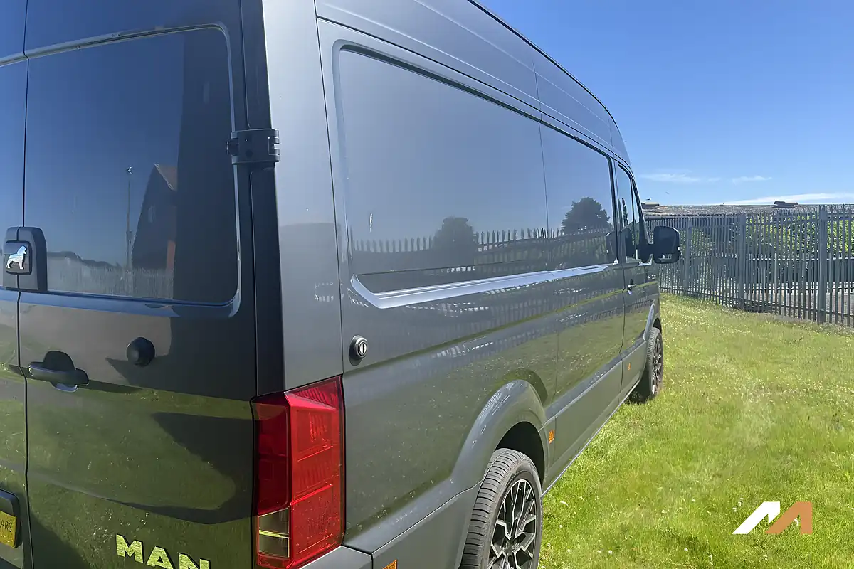 Used 2019 Man Tge Panel Van Standard Medium Roof Grey - Interior and Exterior details 9