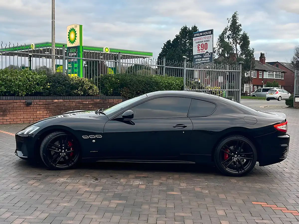 Used 2019 Maserati Granturismo Sport Nerissimo Black - Interior and Exterior details 11