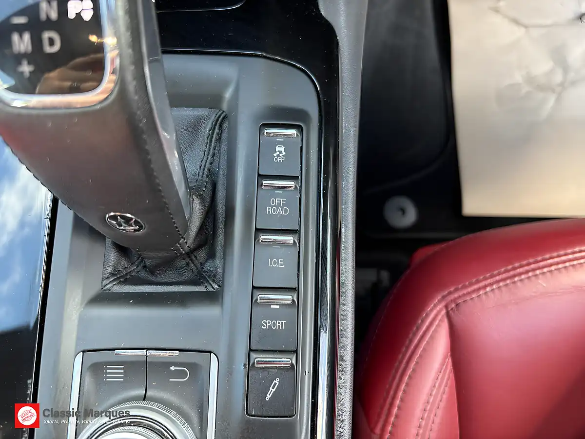 Used 2019 Maserati Levante Granlusso Black - Interior and Exterior details 18