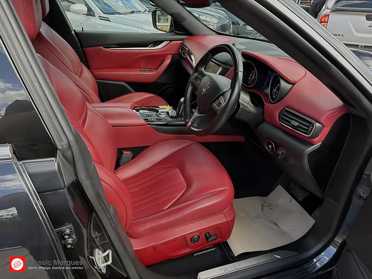 Used 2019 Maserati Levante Granlusso Black - Interior and Exterior details 2