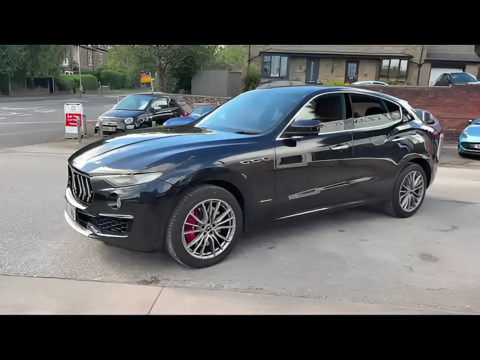 Used 2019 Maserati Levante Granlusso Black - Interior and Exterior details 20