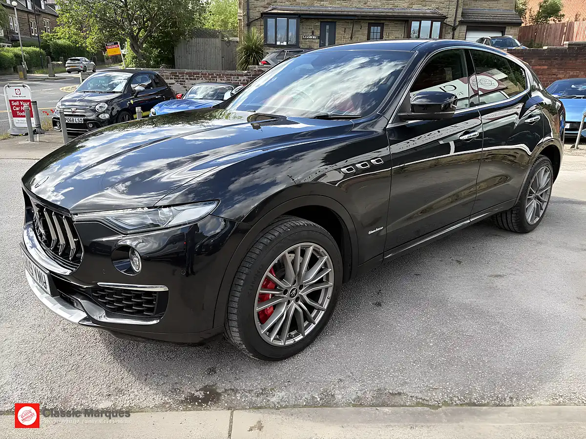 Used 2019 Maserati Levante Granlusso Black - Interior and Exterior details 4