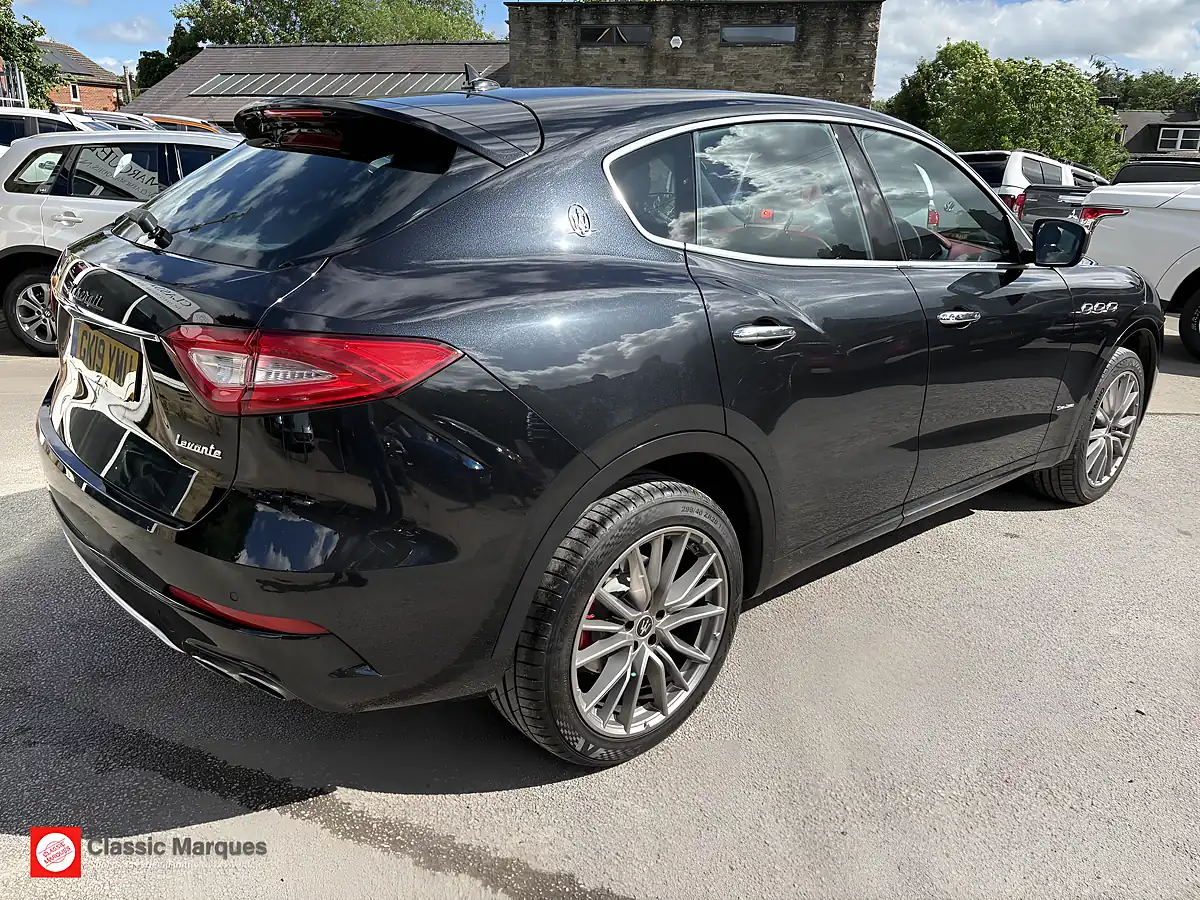 Used 2019 Maserati Levante Granlusso Black - Interior and Exterior details 8