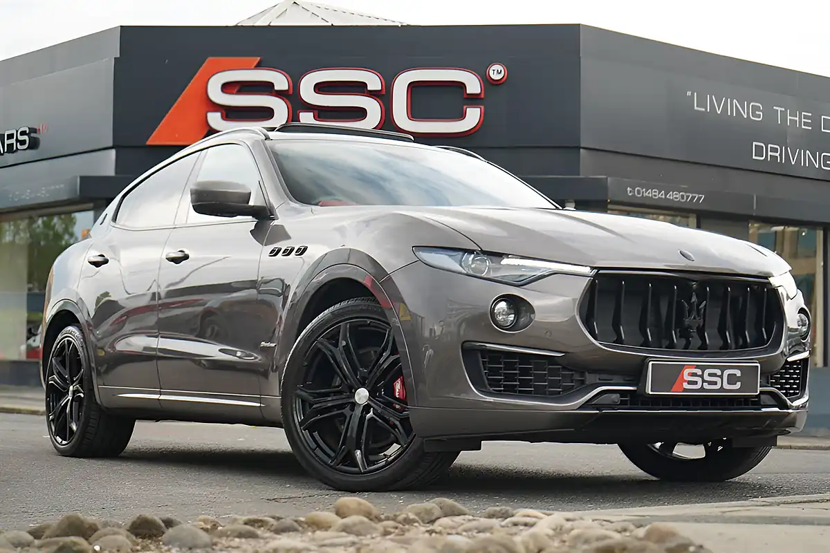 Used 2019 Maserati Levante Grey - Front View