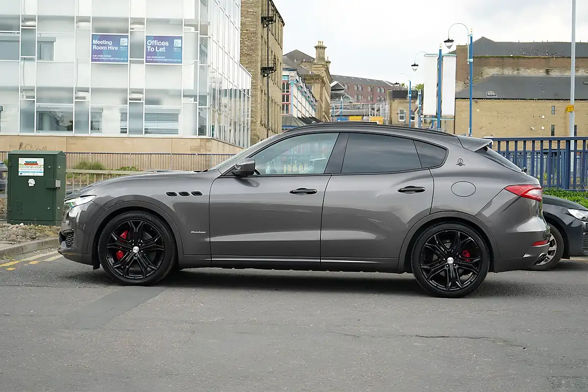 Used 2019 Maserati Levante Grey - Interior and Exterior details 8