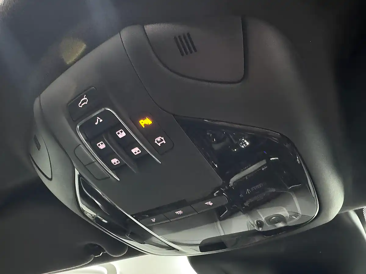 Used 2019 Maserati Levante Zf 4WD Euro 6 (s/S) 5dr Black - Interior and Exterior details 13