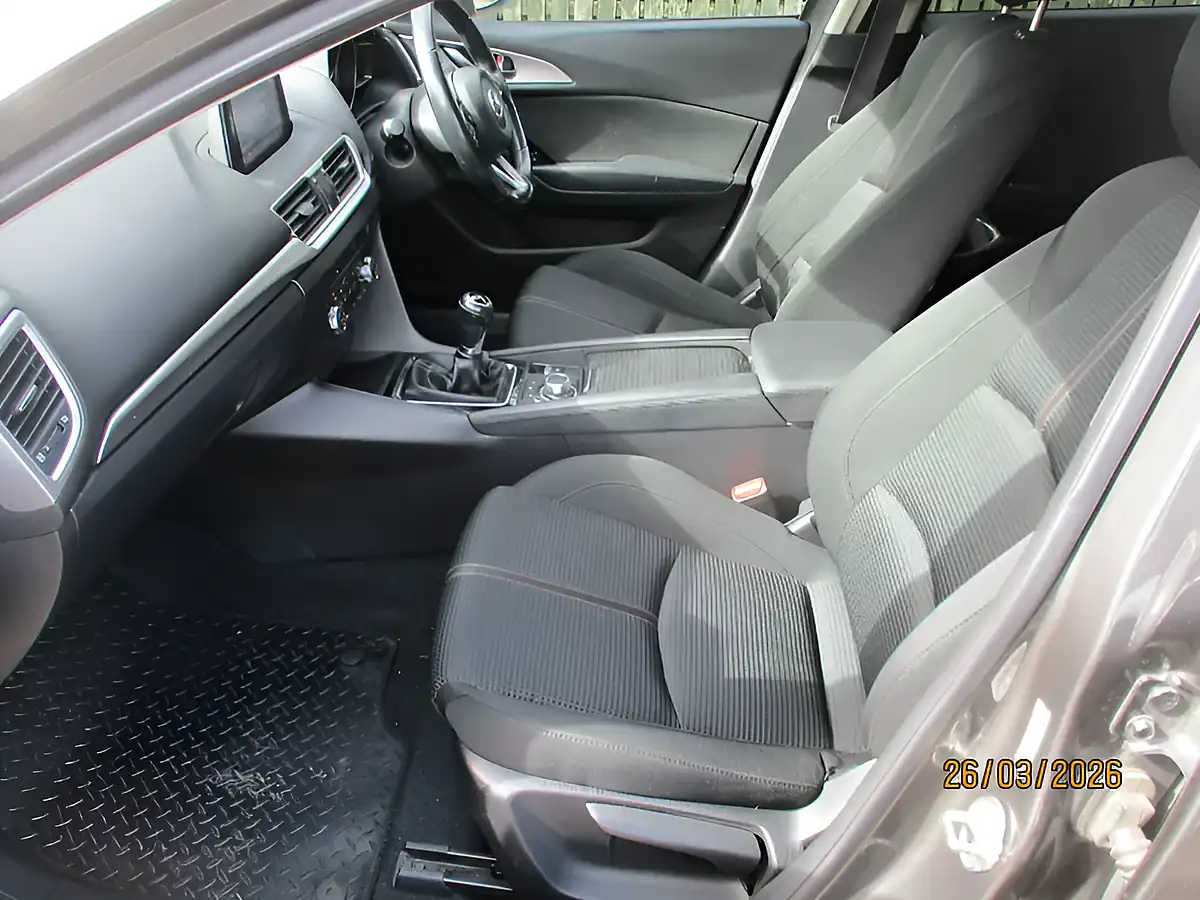 Used 2019 Mazda 3 Se-L Nav Grey - Interior and Exterior details 16