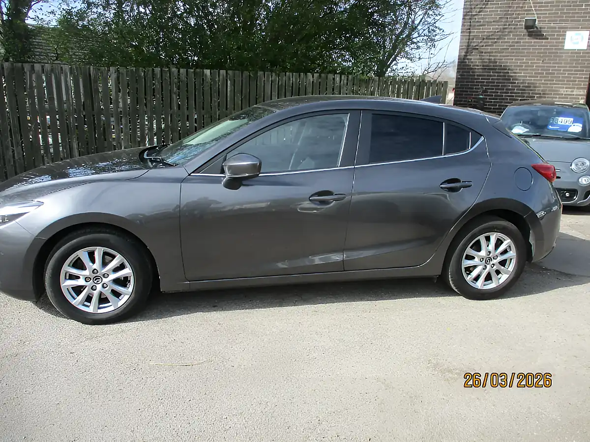 Used 2019 Mazda 3 Se-L Nav Grey - Interior and Exterior details 8
