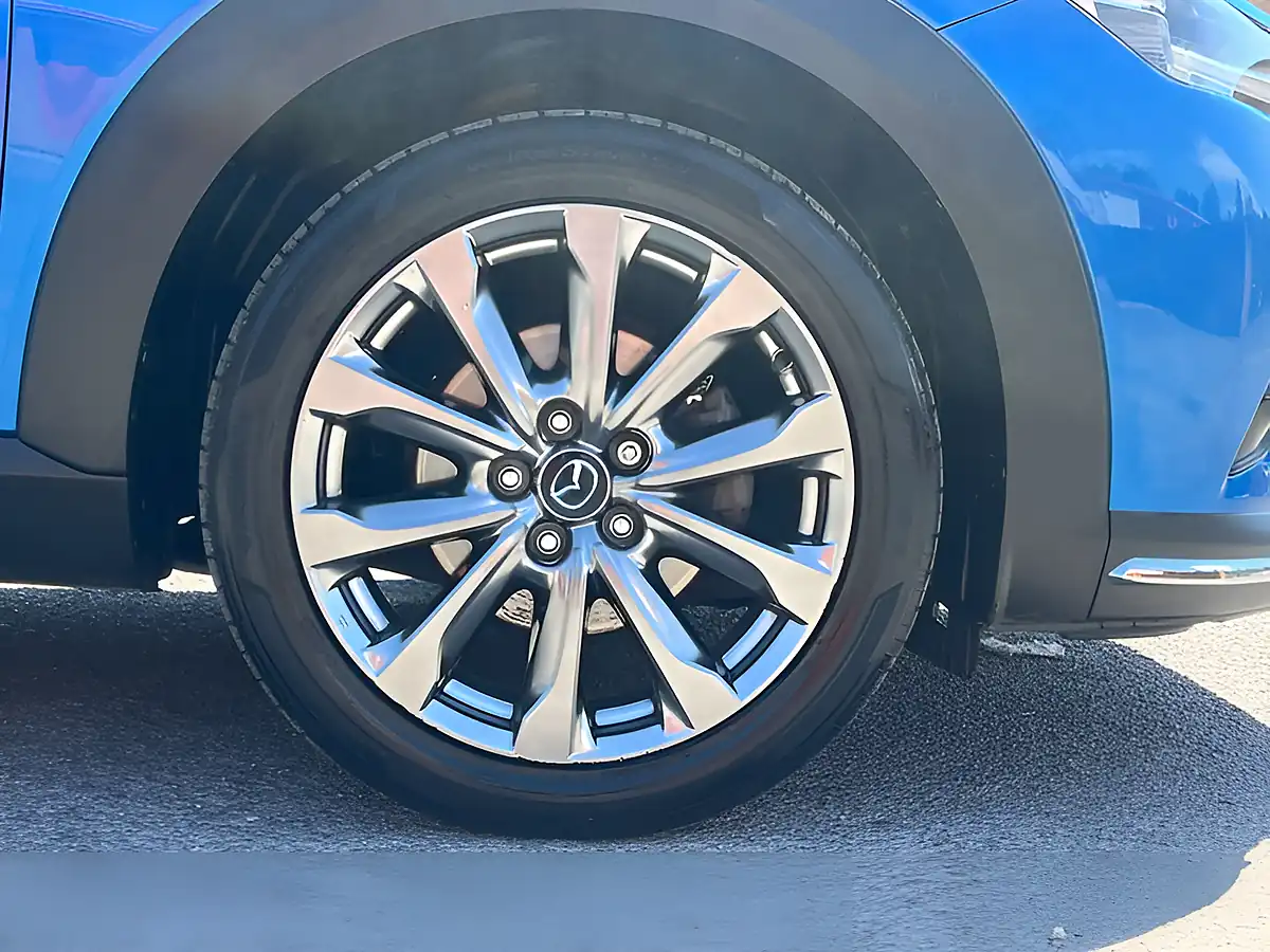 Used 2019 Mazda CX-3 Sport Nav+ Blue - Interior and Exterior details 10