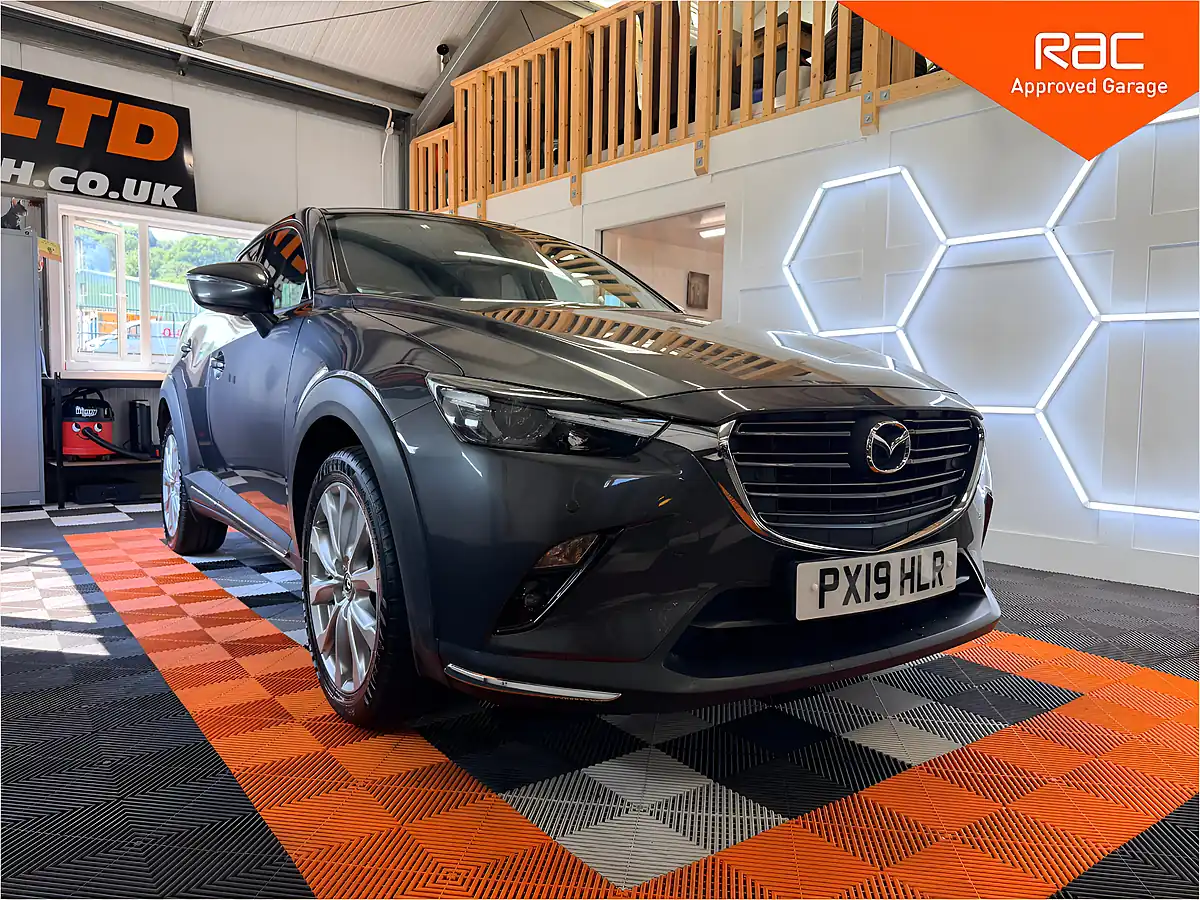 Used 2019 Mazda CX-3 Sport Nav+ Grey - Front View