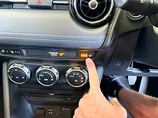 Used 2019 Mazda CX-3 Sport Nav+ Grey - Interior and Exterior details 15