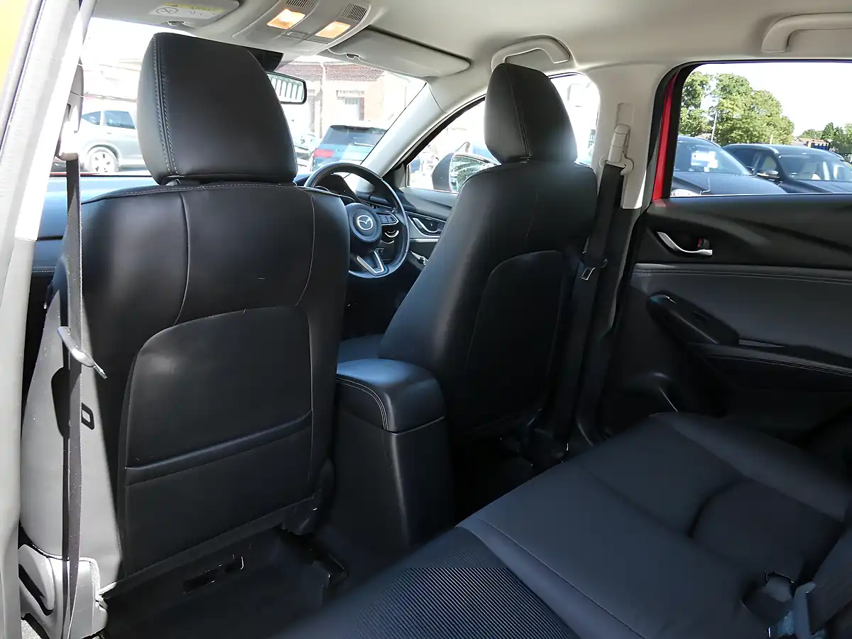 Used 2019 Mazda CX-3 Sport Nav+ Red - Interior and Exterior details 16