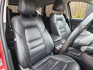 Used 2019 Mazda CX-5 Sport Nav+ Red - Interior and Exterior details 6
