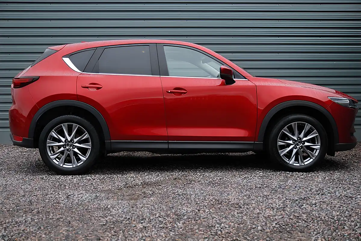 Used 2019 Mazda CX-5 Sport Nav+ Red - Interior and Exterior details 4