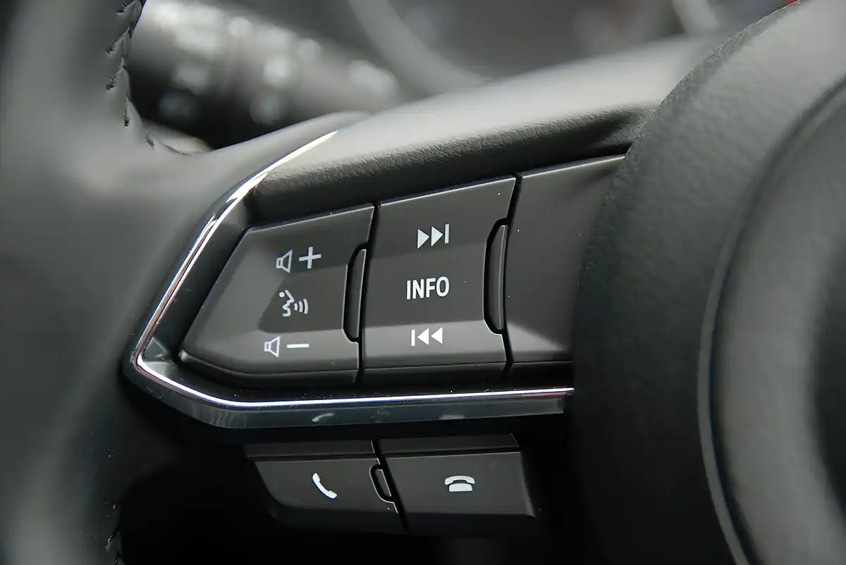 Used 2019 Mazda CX-5 Sport Nav+ Red - Interior and Exterior details 7