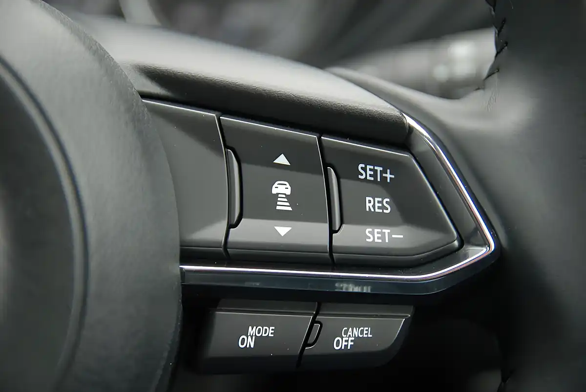 Used 2019 Mazda CX-5 Sport Nav+ Red - Interior and Exterior details 8