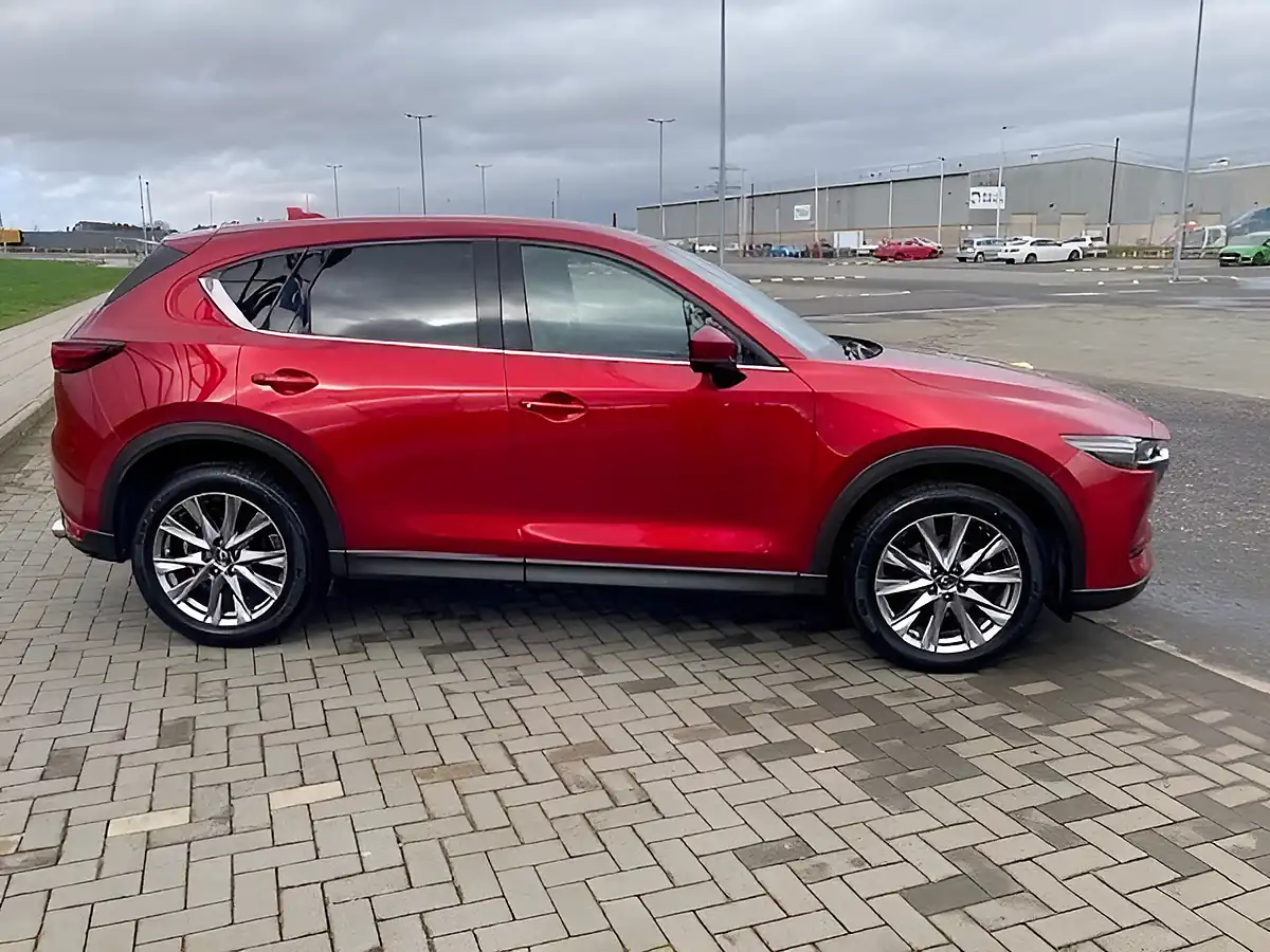 Used 2019 Mazda CX-5 Sport Nav+ Red - Interior and Exterior details 4