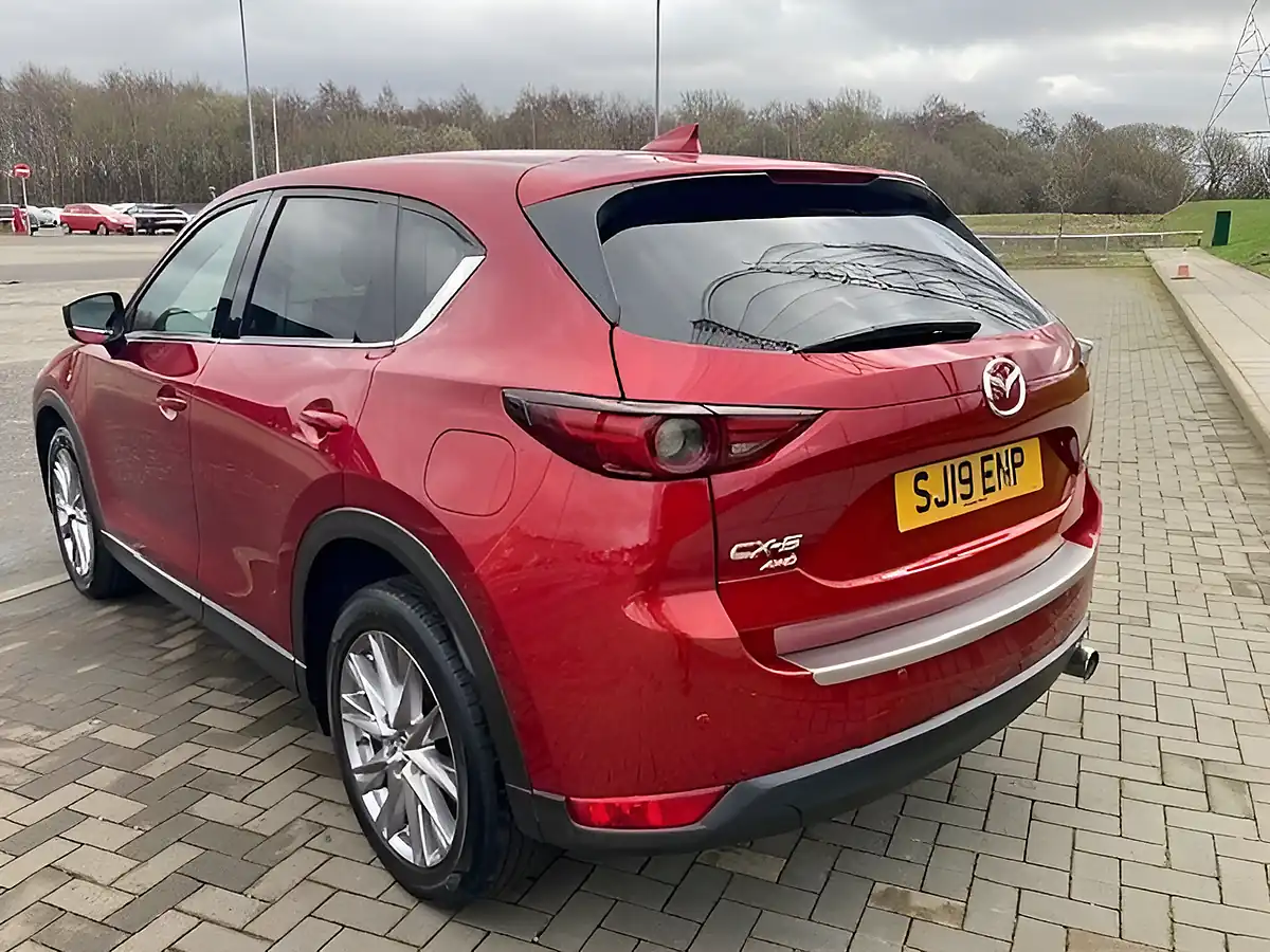 Used 2019 Mazda CX-5 Sport Nav+ Red - Interior and Exterior details 6