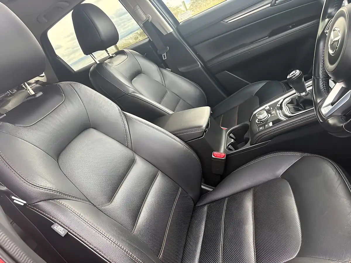 Used 2019 Mazda CX-5 Sport Nav+ Red - Interior and Exterior details 4