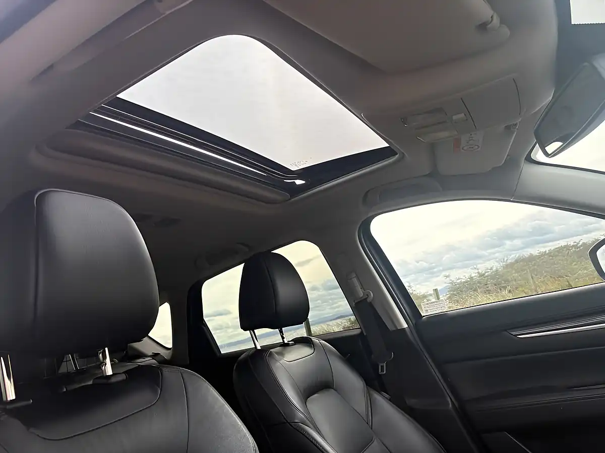 Used 2019 Mazda CX-5 Sport Nav+ Red - Interior and Exterior details 5