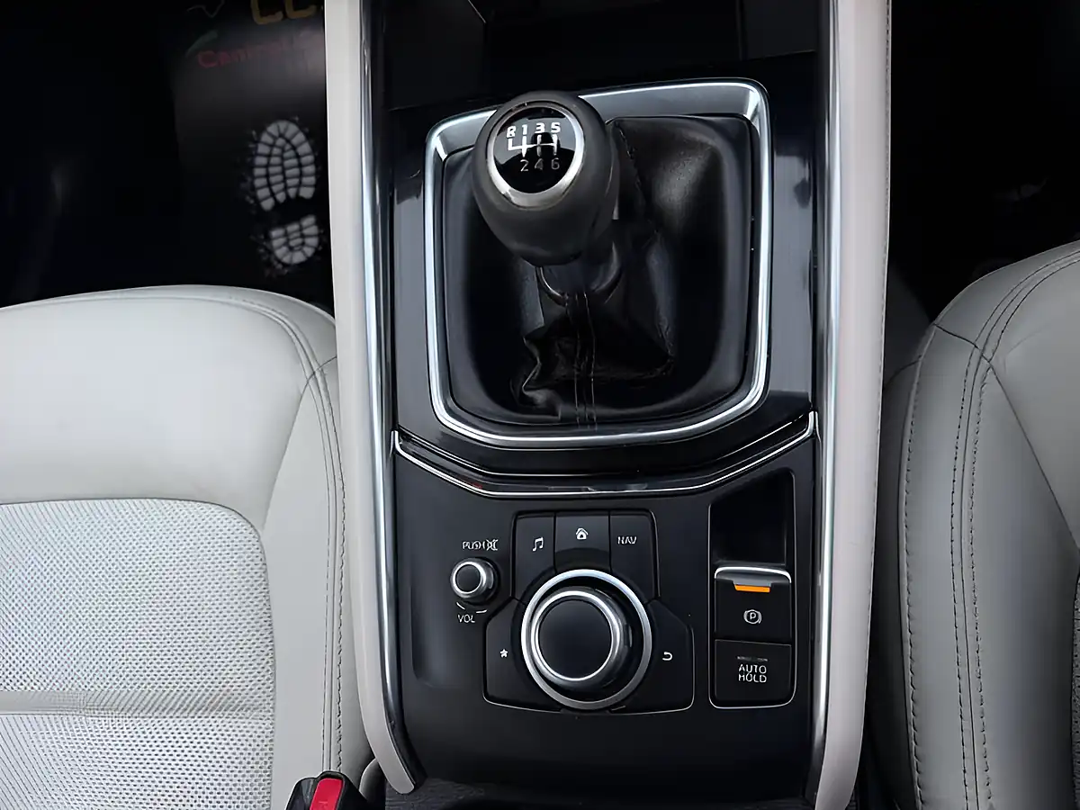 Used 2019 Mazda CX-5 Sport Nav+ Silver - Interior and Exterior details 18