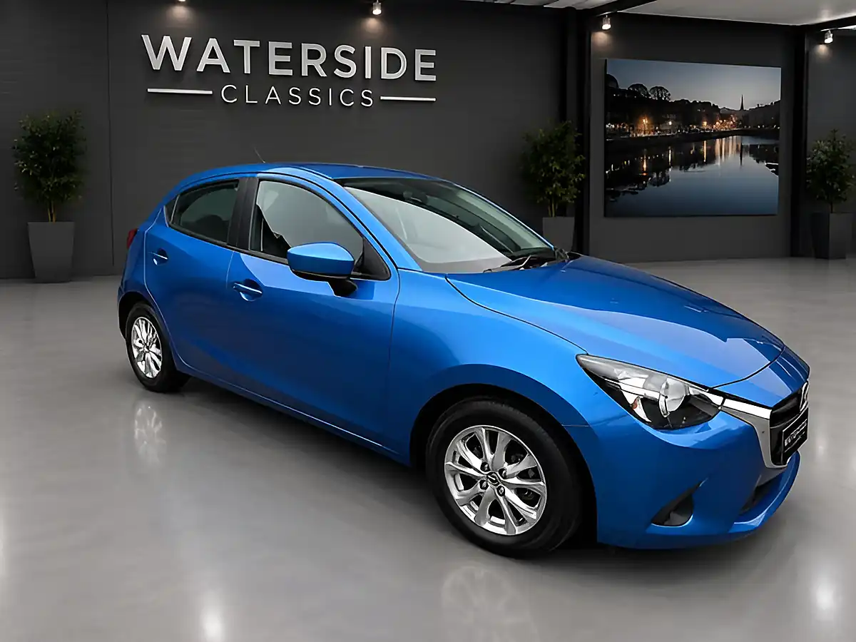 Used 2019 Mazda Mazda2 Se+ Blue - Front View