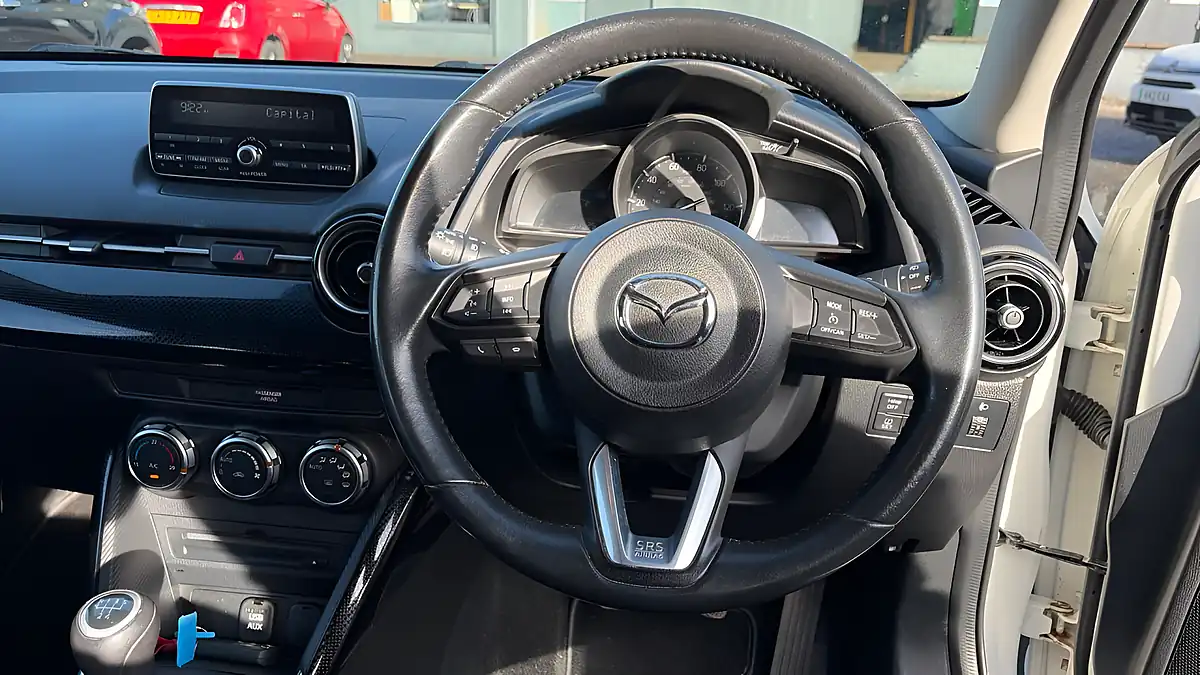 Used 2019 Mazda Mazda2 Se-L+ White - Interior and Exterior details 11