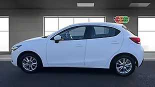 Used 2019 Mazda Mazda2 Se-L+ White - Interior and Exterior details 3