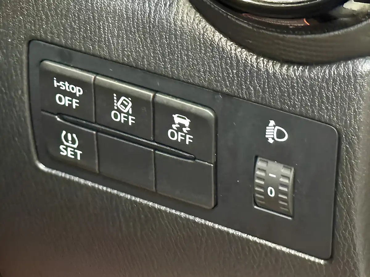Used 2019 Mazda Mazda2 Sport Nav+ Snowflake White Pearl - Interior and Exterior details 18