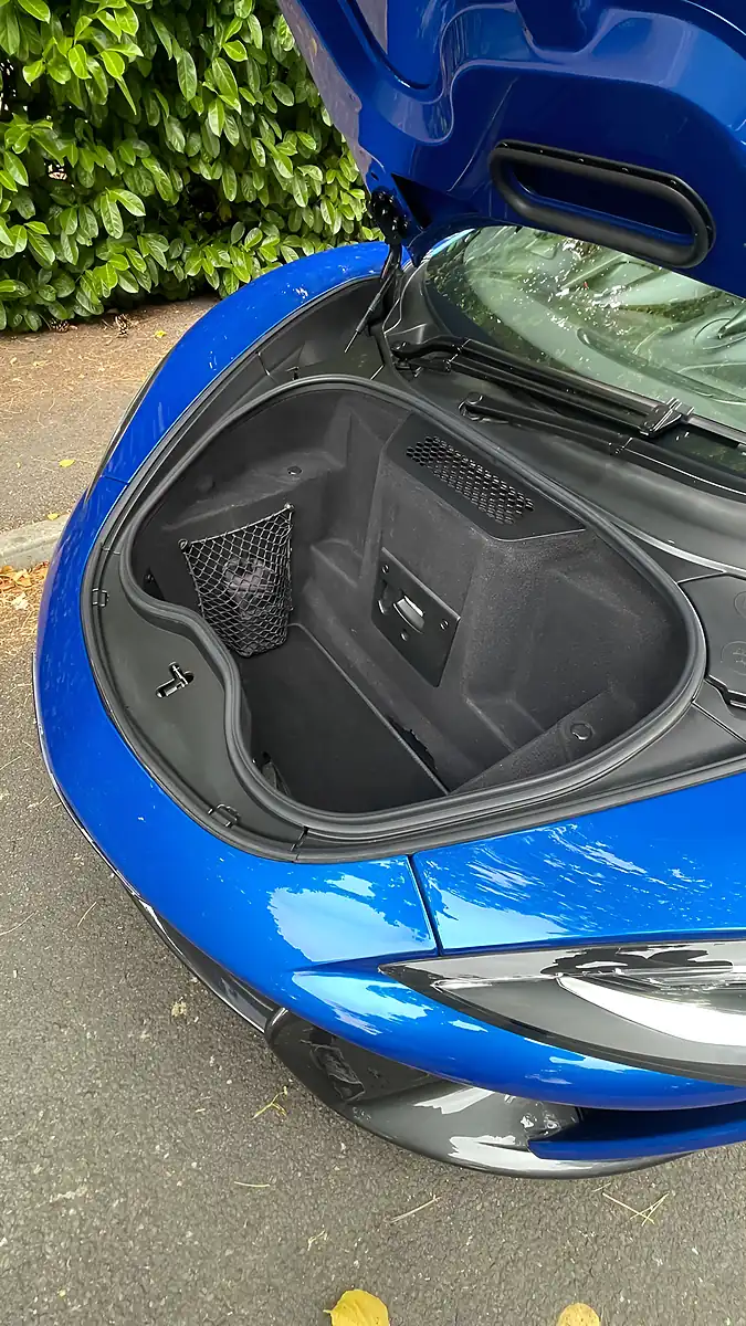 Used 2019 Mclaren 570s Vega Blue - Interior and Exterior details 14