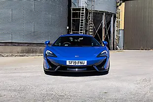 Used 2019 Mclaren 570s Vega Blue - Interior and Exterior details 15