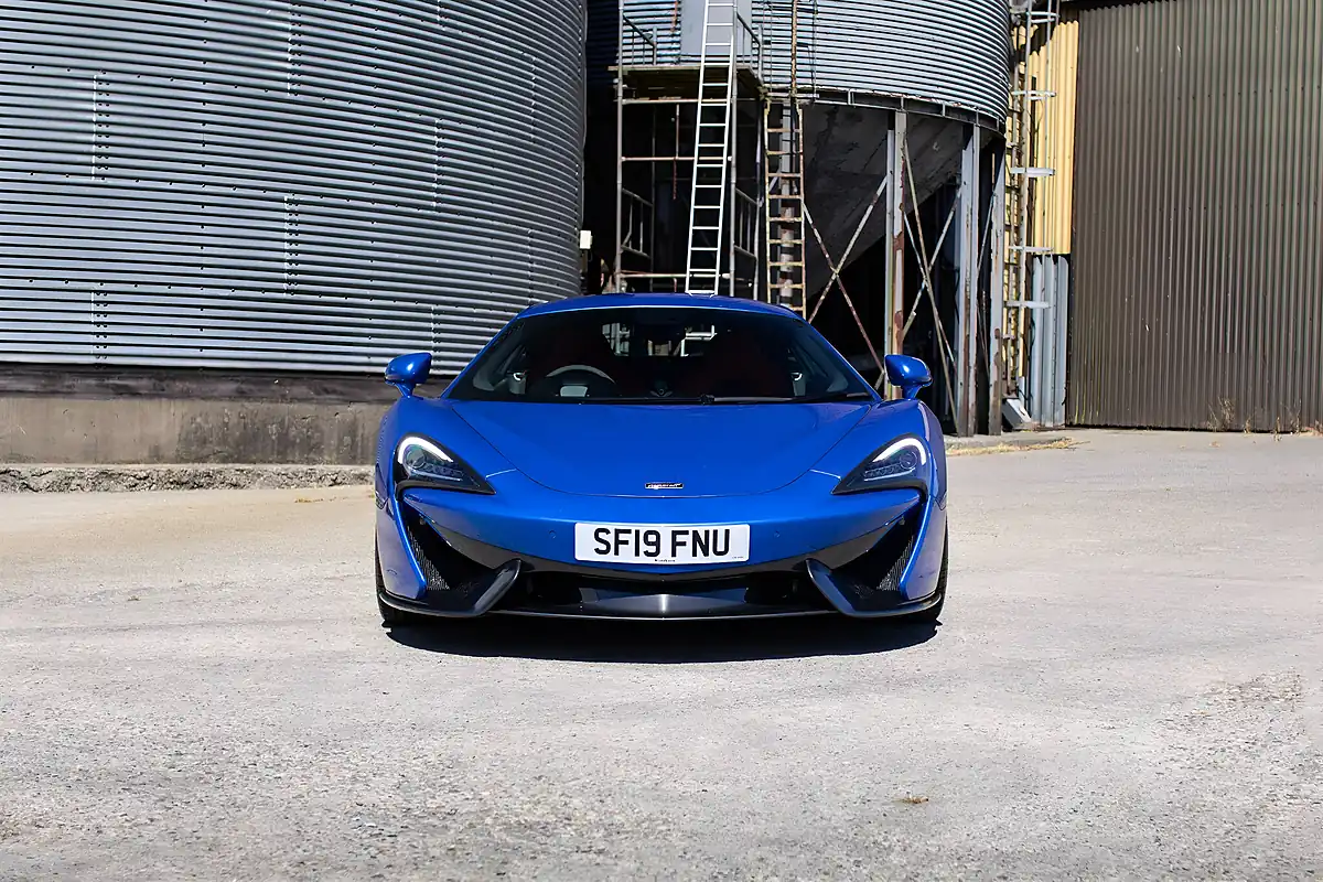 Used 2019 Mclaren 570s Vega Blue - Interior and Exterior details 15