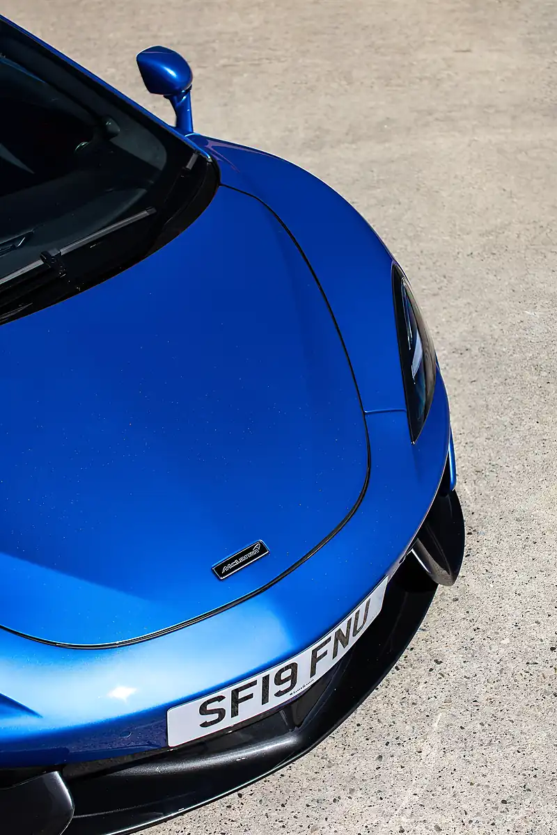 Used 2019 Mclaren 570s Vega Blue - Interior and Exterior details 16