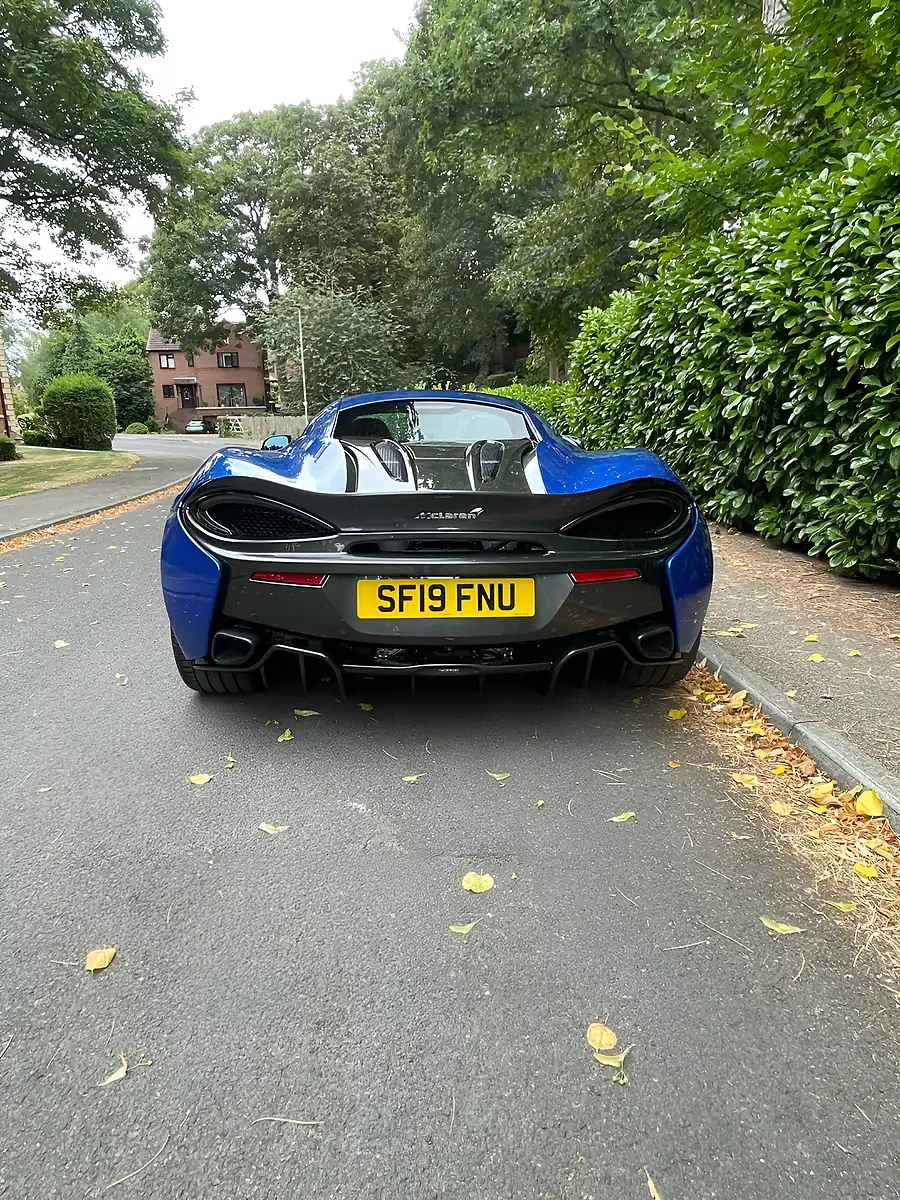 Used 2019 Mclaren 570s Vega Blue - Interior and Exterior details 7