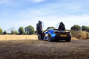 Used 2019 Mclaren 570s Vega Blue - Interior and Exterior details 8