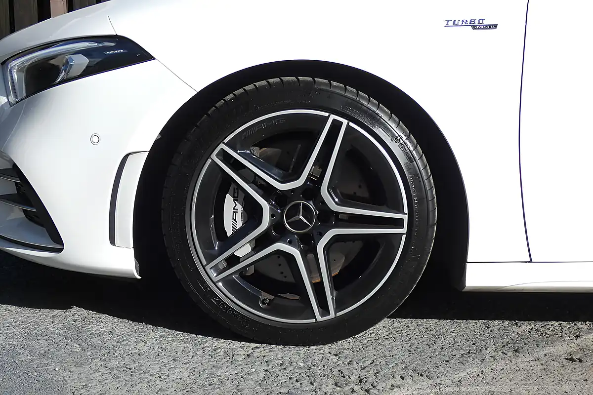 Used 2019 Mercedes-Benz a Class A35 AMG (premium) White - Interior and Exterior details 4