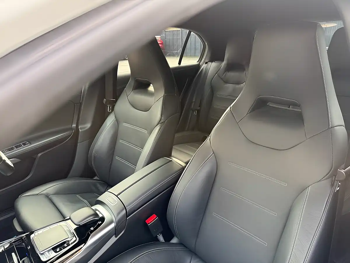 Used 2019 Mercedes-Benz a-Class A35 AMG Premium White - Interior and Exterior details 18