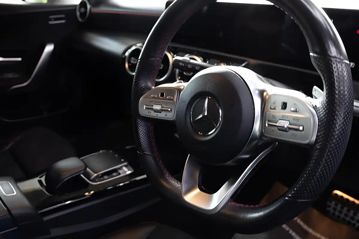 Used 2019 Mercedes-Benz a Class AMG Line (executive) White - Interior and Exterior details 8