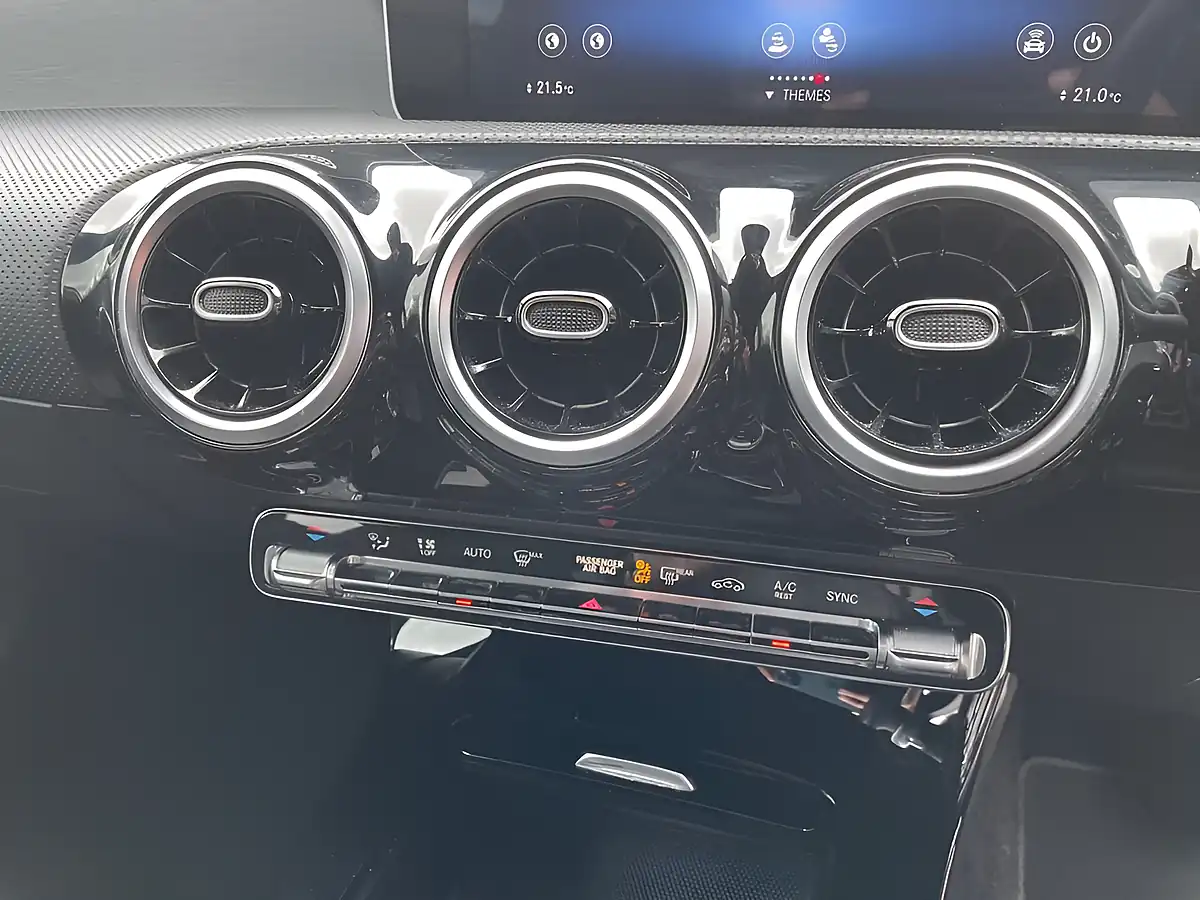 Used 2019 Mercedes-Benz a Class AMG Line (executive) White - Interior and Exterior details 20